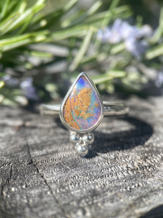 Teardrop Pipe Opal Size 7.5