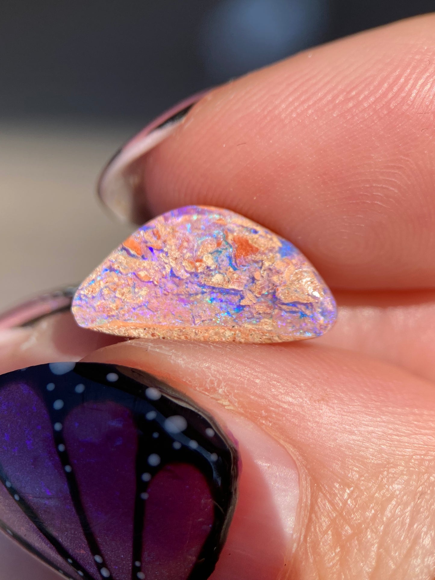 Pinky/lilac Pipe Opal