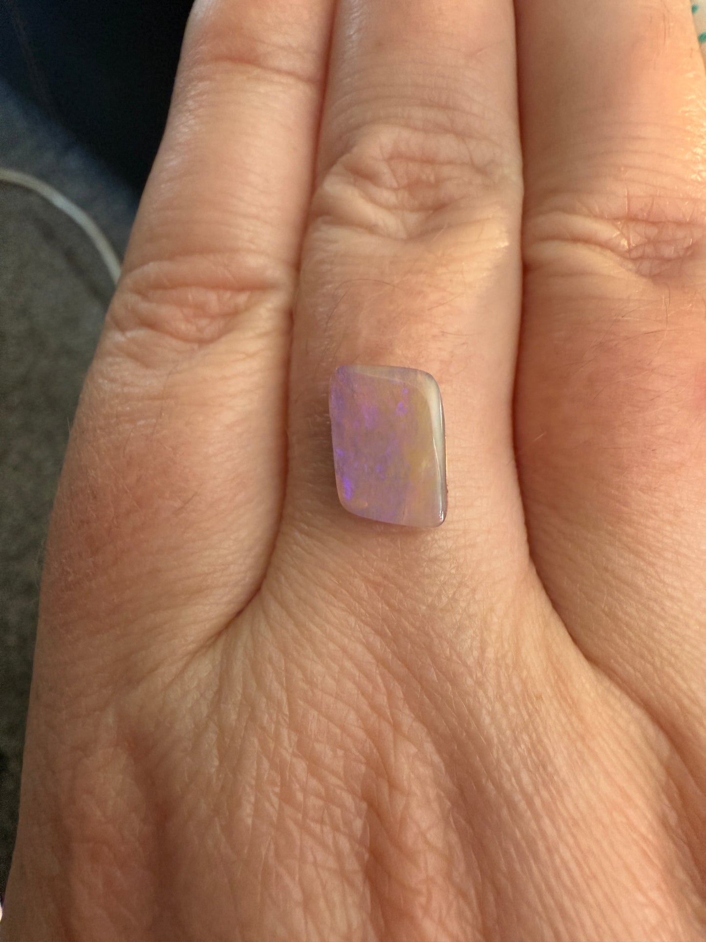 Pinky lilac Pipe Opal